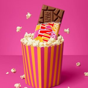Tony’s Chocolonely Popcorn Crunch bar with roasted caramelised popcorn pieces coated in milk chocolate.